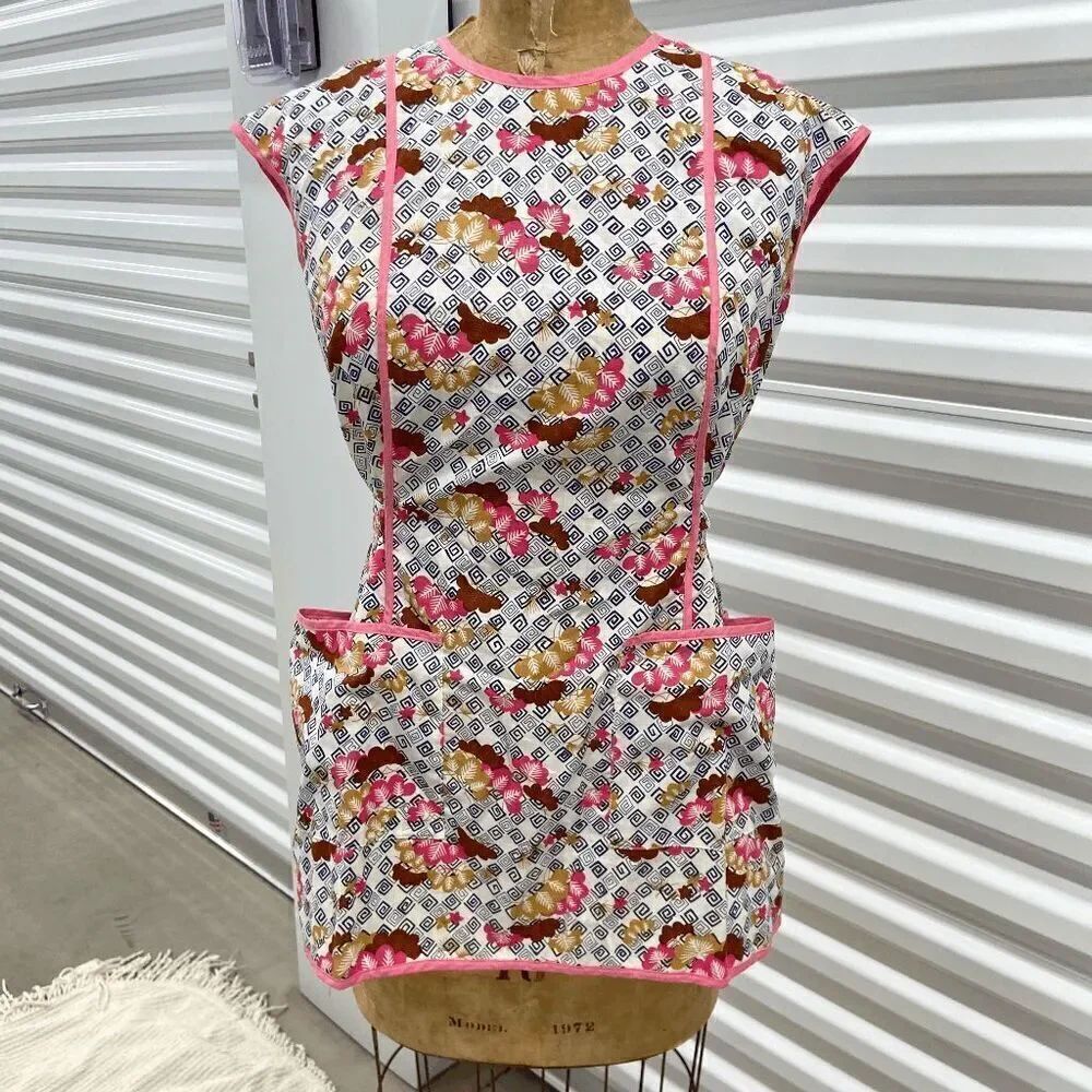 Vintage 1950s Carmen Lee Asian Print Cotton Smock Apron Pink Trim - Deadstock NW